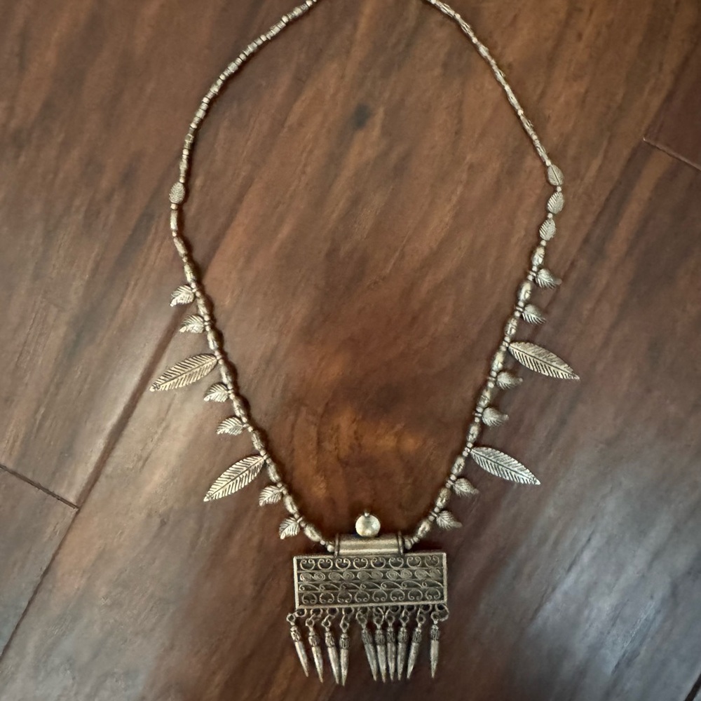 🚨 RAREUnique 925 STERLING SILVER Vintage silver Leaf and Bead Necklace